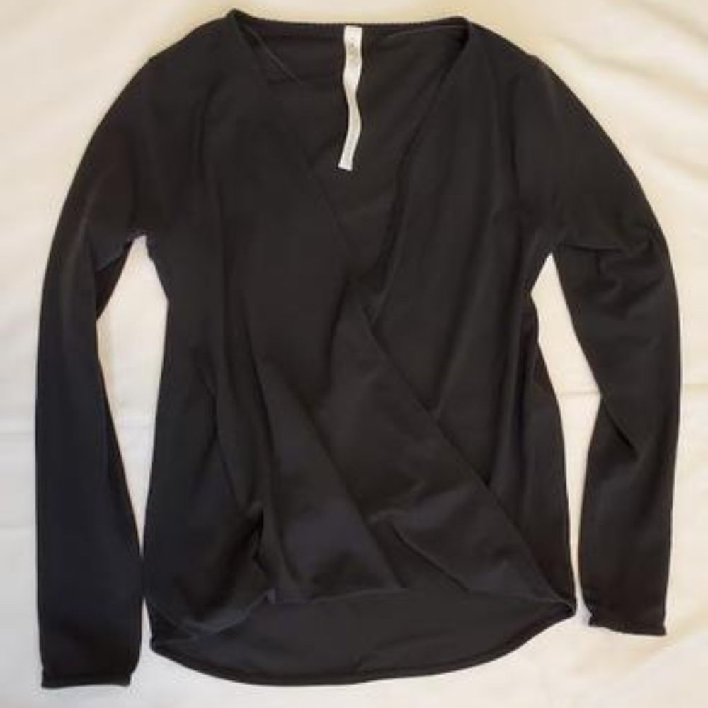 Size 4 - Lululemon Full Freedom Long Sleeve